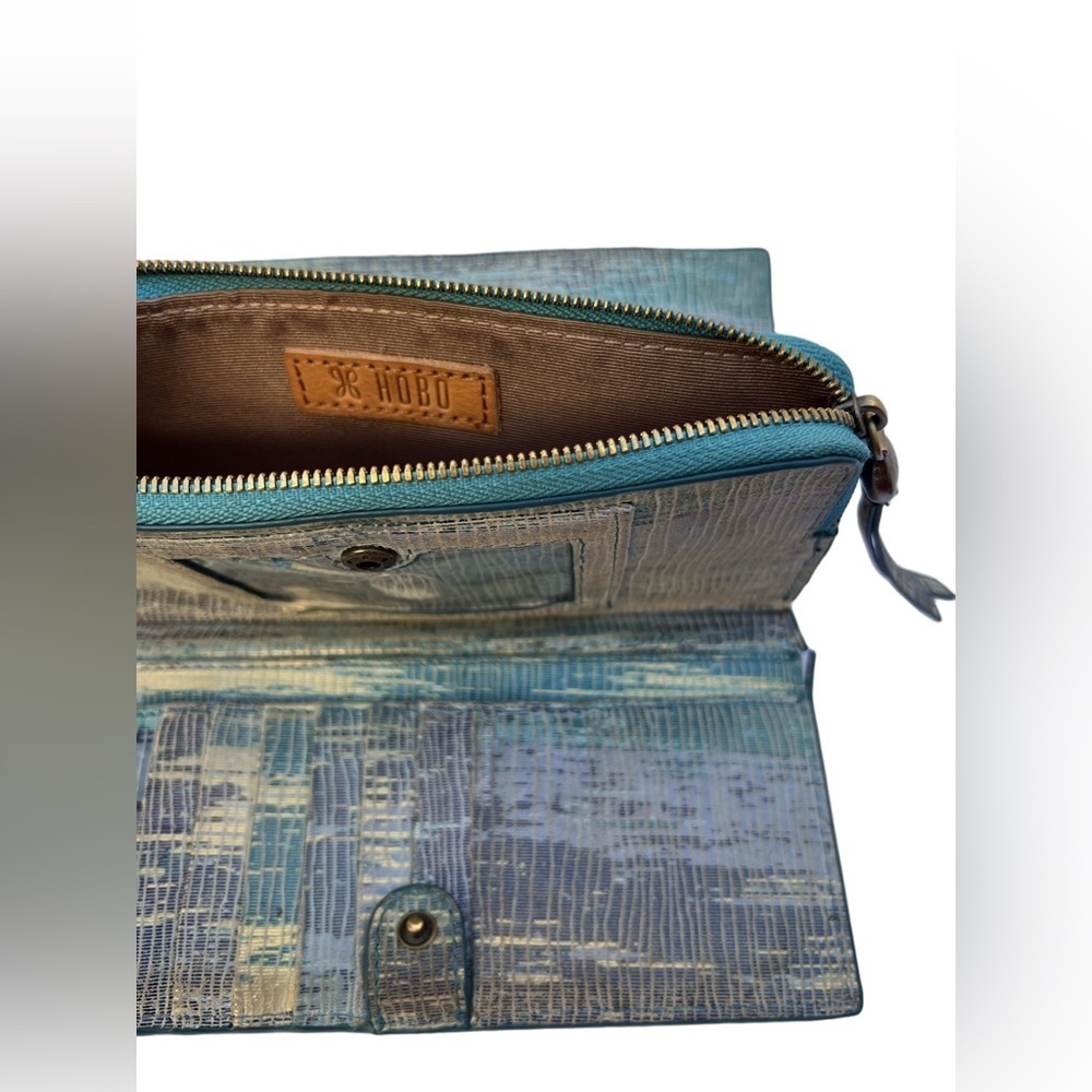 HOBO Gracie Checkbook Wallet in Cracked Glass